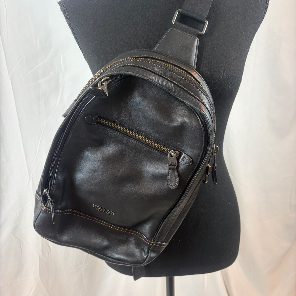 Authentic Coach Black Leather Graham Pack Belt Sling Bag